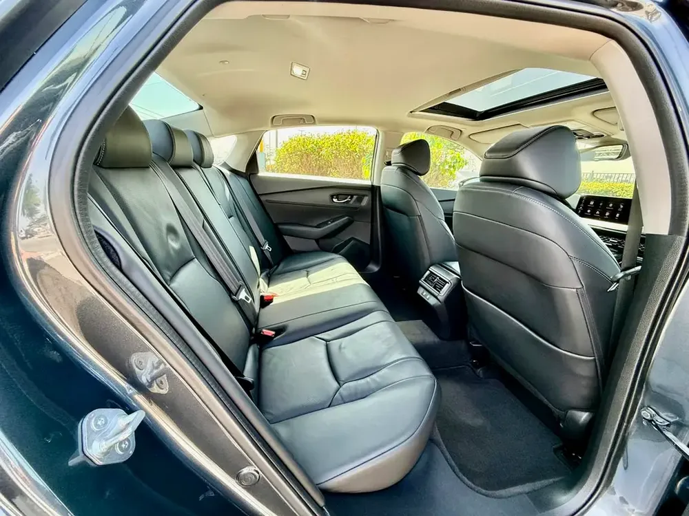 HONDA ACCORD EX-L 2023 | GCC SPECS | FULL OPTION | LOW MILEAGE | UNDER WARRANTY AND SERVICE CONTRACT - Image 13