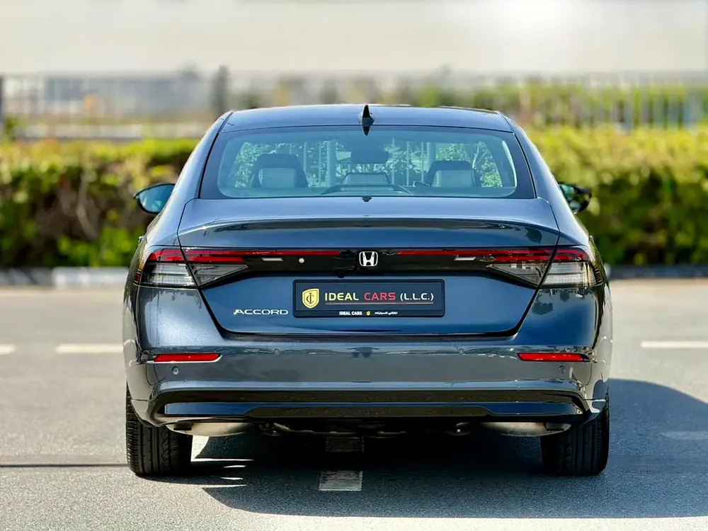 HONDA ACCORD EX-L 2023 | GCC SPECS | FULL OPTION | LOW MILEAGE | UNDER WARRANTY AND SERVICE CONTRACT - Image 5
