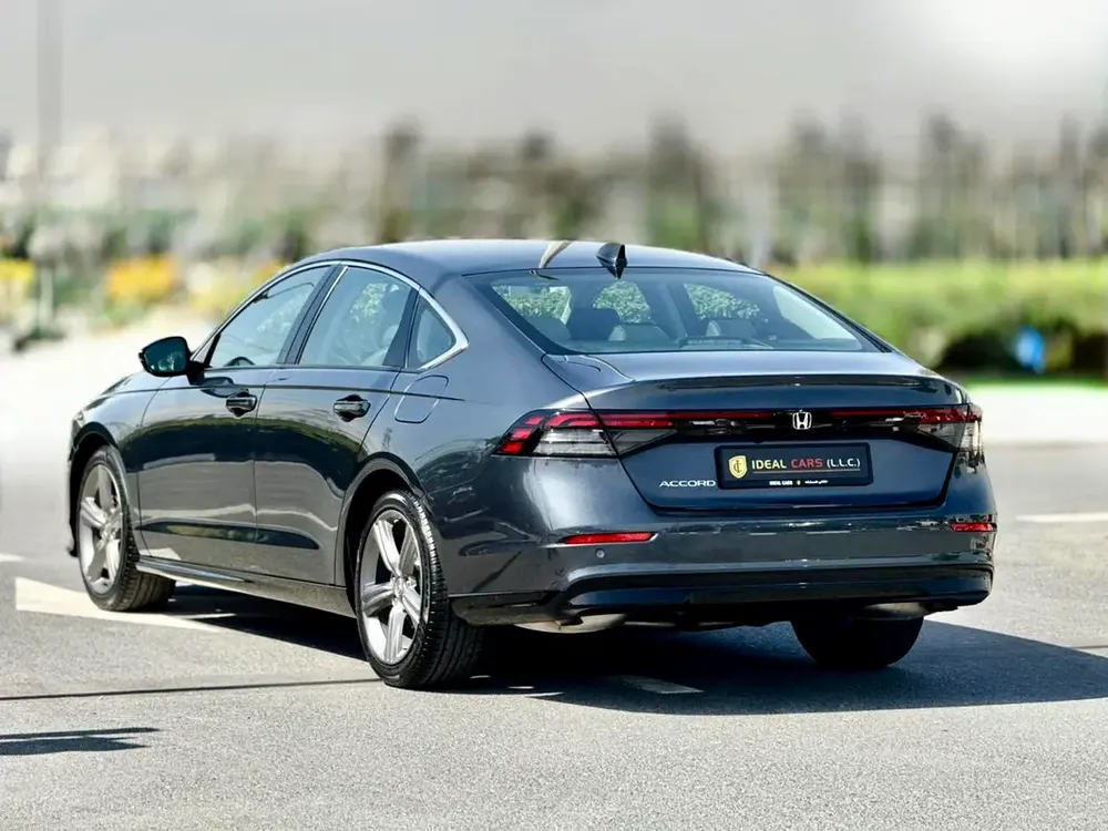 HONDA ACCORD EX-L 2023 | GCC SPECS | FULL OPTION | LOW MILEAGE | UNDER WARRANTY AND SERVICE CONTRACT - Image 6