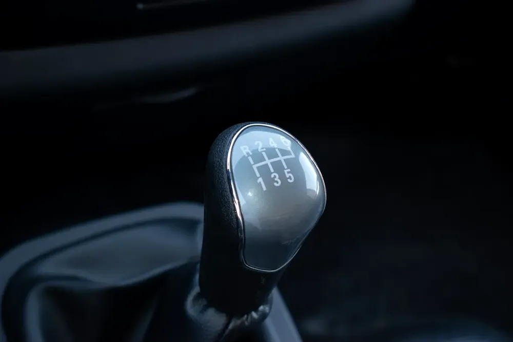 2.7 L | 6 SPEED MANUAL TRANSMISSION | GCC | PAYLOAD 4305 - Image 13