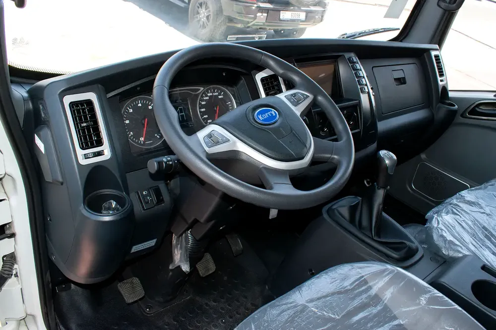 2.7 L | 6 SPEED MANUAL TRANSMISSION | GCC | PAYLOAD 4305 - Image 9