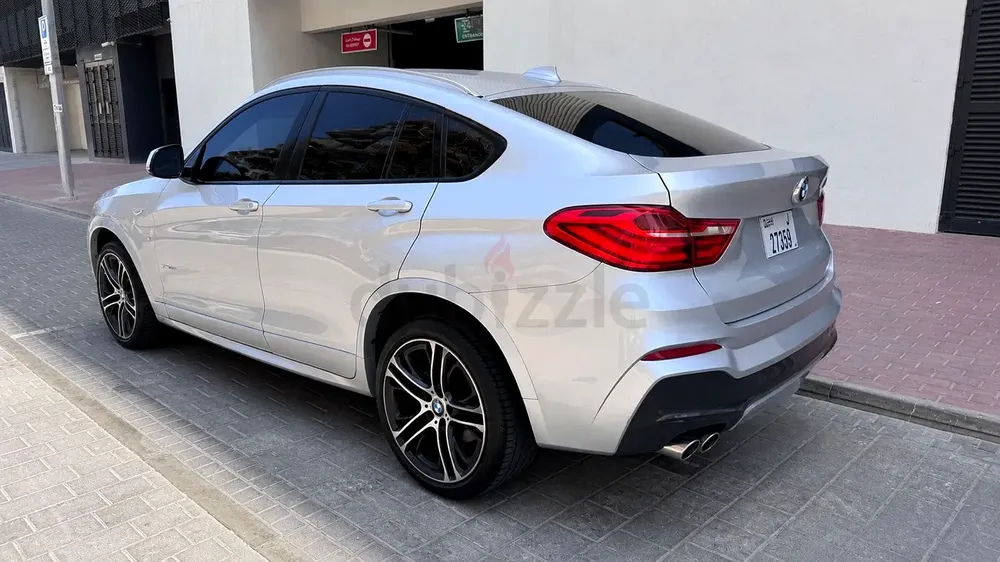 BMW X4  M xDrive35i 2016 GCC Specs free Accident - Image 4