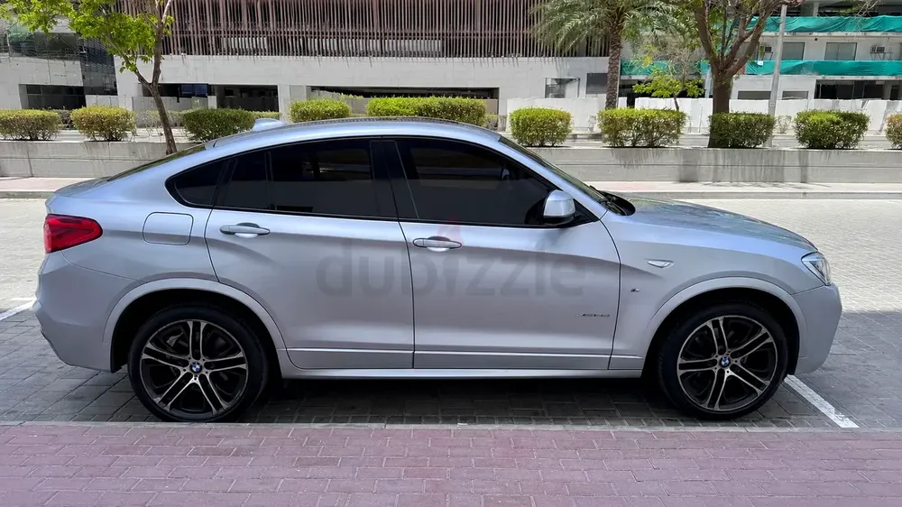 BMW X4  M xDrive35i 2016 GCC Specs free Accident - Image 8
