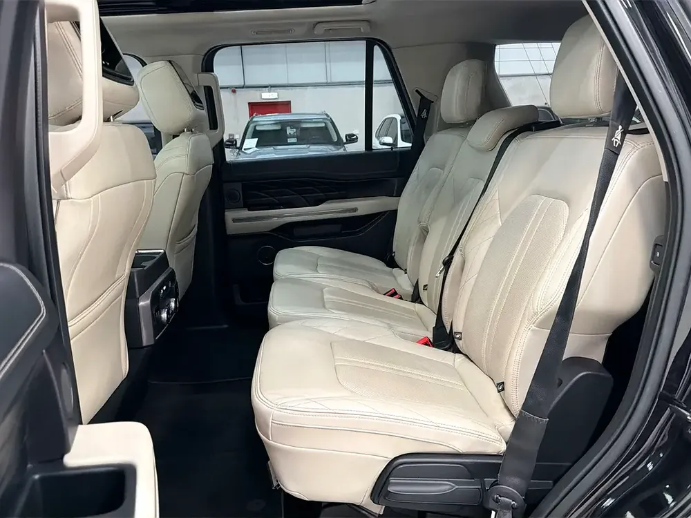 1,900 AED / Month | 0% DP AVAIL | EXPEDITION PLATINUM | FORD WARRANTY - Image 18