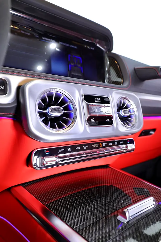 2026 Mercedes-Benz G-Class G 63 AMG - GCC Specs 5 YEARS GARGASH WARRANTY - Image 11
