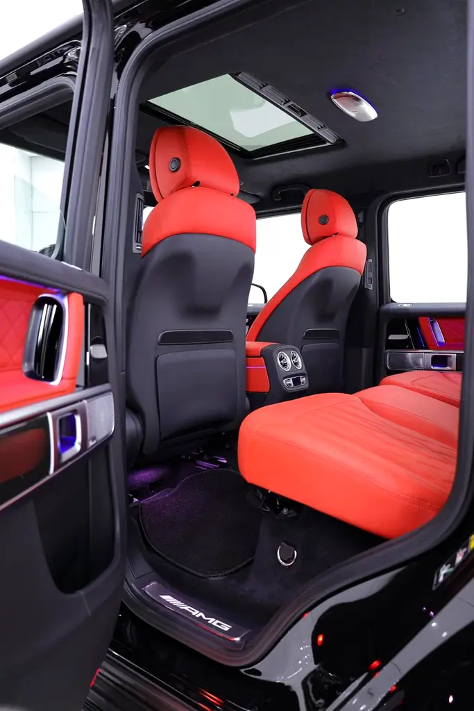 2026 Mercedes-Benz G-Class G 63 AMG - GCC Specs 5 YEARS GARGASH WARRANTY - Image 15