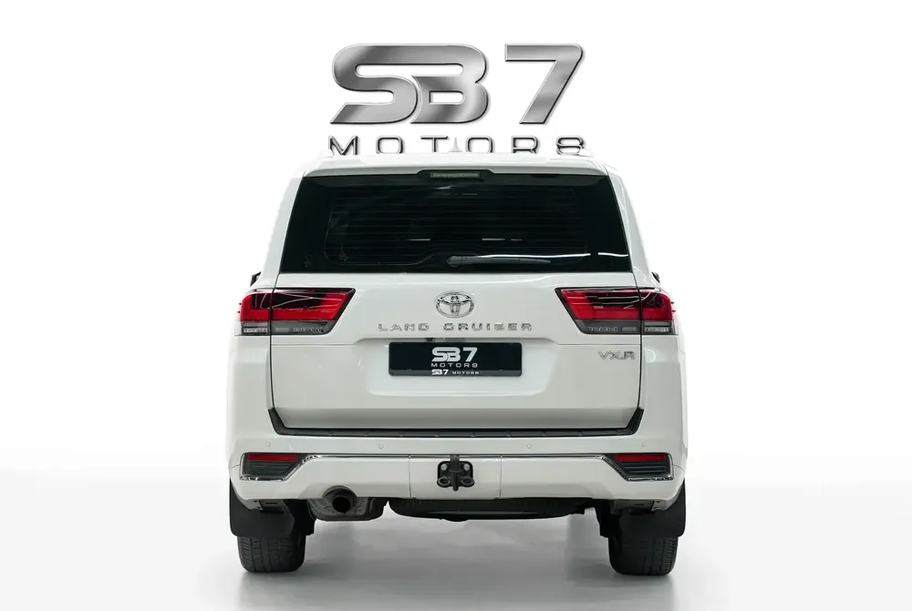Toyota Land Cruiser VXR V6 2022 GCC Specs - Image 4