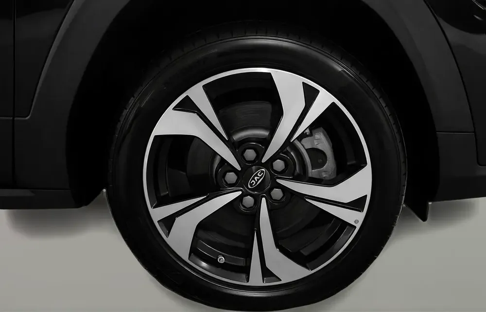 AED 549/month | 0 Downpayment | Free 3 Months Warranty | 30 Day Return | JAC JS4 2023 - Image 12