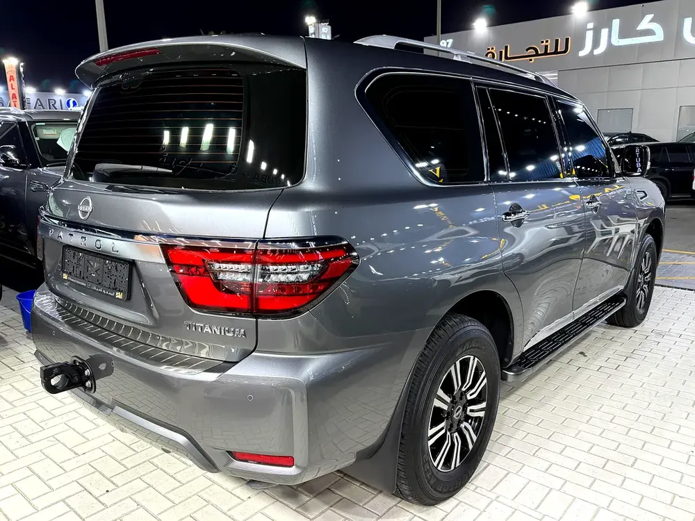 Nissan Patrol SE Titanium 2023 GCC Specs - Image 7