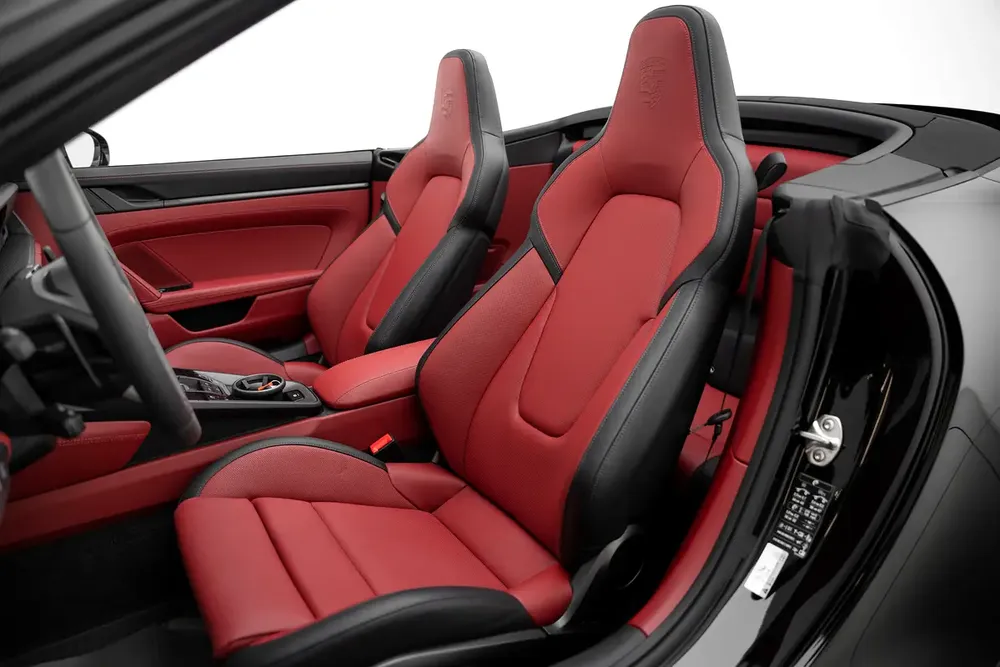2025 PORSCHE 911 CARRERA 4 GTS WITH WARRANTY - Image 9
