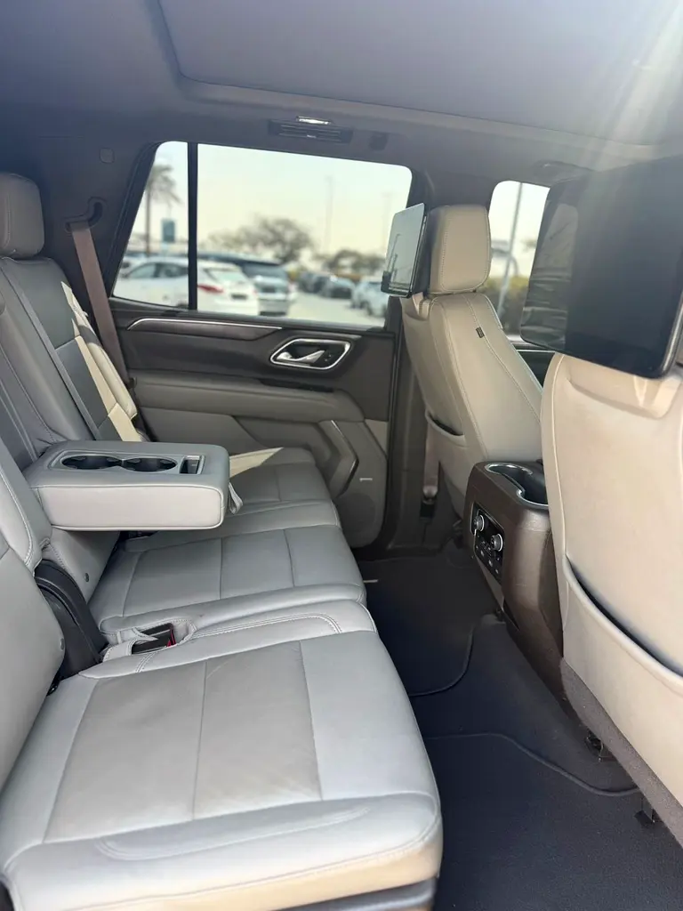 2023 Chevrolet Tahoe LT - GCC Specs ( leather + DVD) - Image 5