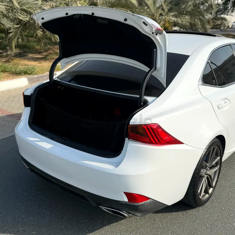 LEXUS IS 350 F-SPORT 2017 - Image 11