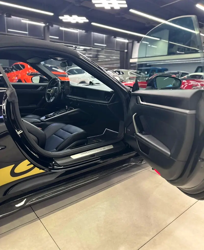 Porsche Carrera S 911 - Image 14