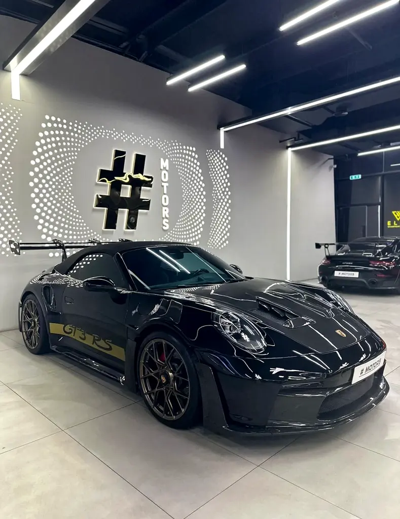 Porsche Carrera S 911 - Image 17