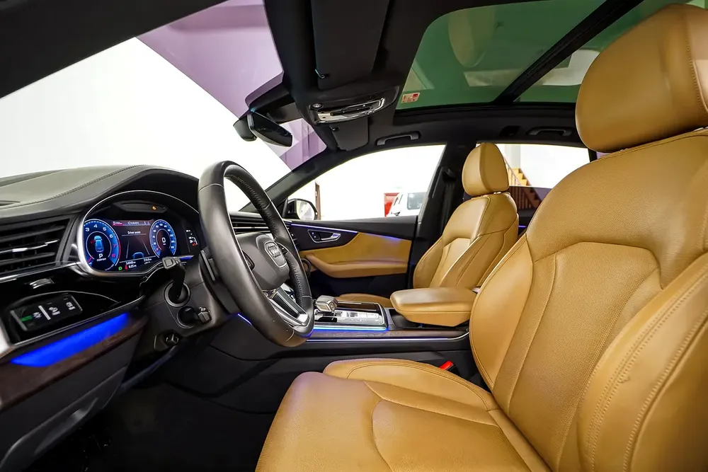 AED 2961 PM | AUDI Q8 QUATTRO 2020 S LINE | SINGLE OWNER | PRISTINE CONDITION | 1 YEAR WARRANTY| GCC - Image 10