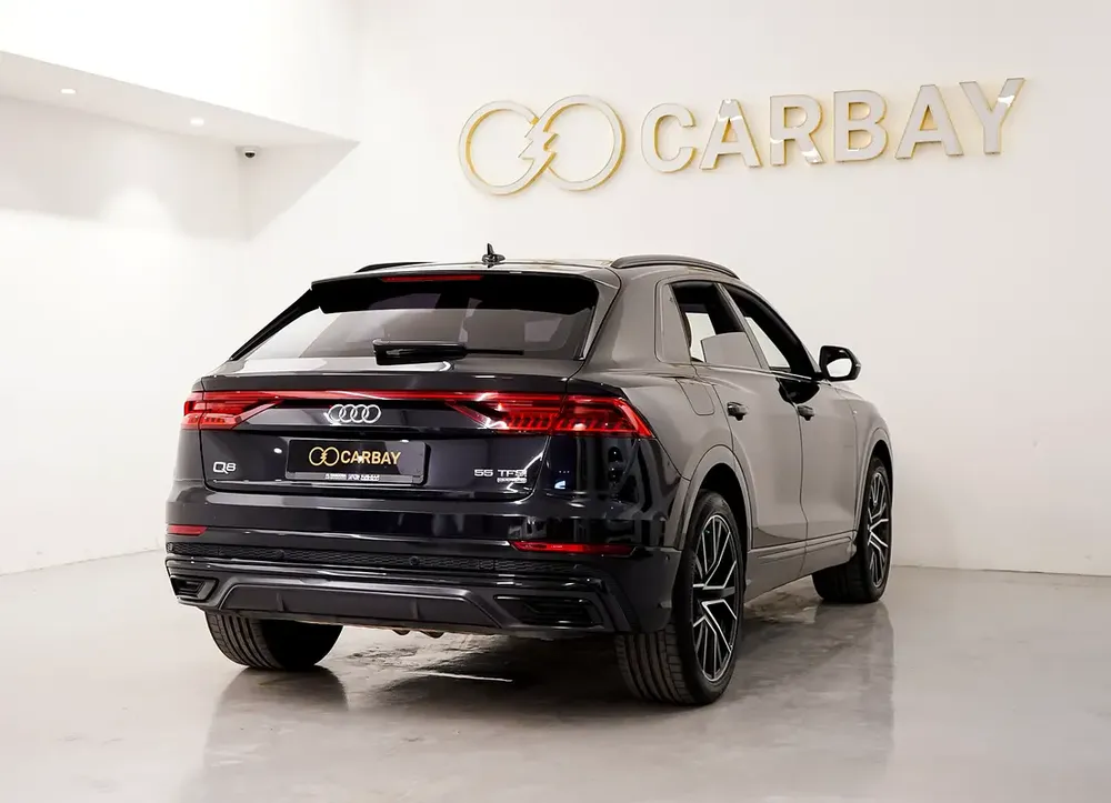 AED 2961 PM | AUDI Q8 QUATTRO 2020 S LINE | SINGLE OWNER | PRISTINE CONDITION | 1 YEAR WARRANTY| GCC - Image 5