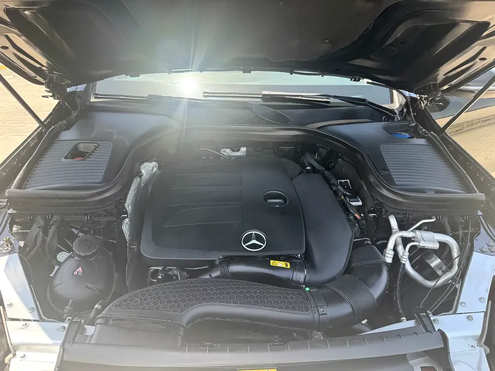 Mercedes-Benz GLC 300 4MATIC 2020 | American Specs | Pristine Condition - Image 10