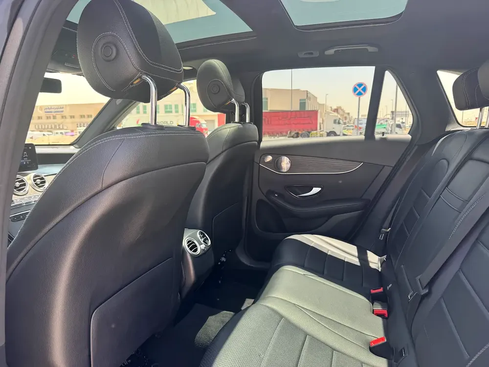Mercedes-Benz GLC 300 4MATIC 2020 | American Specs | Pristine Condition - Image 14