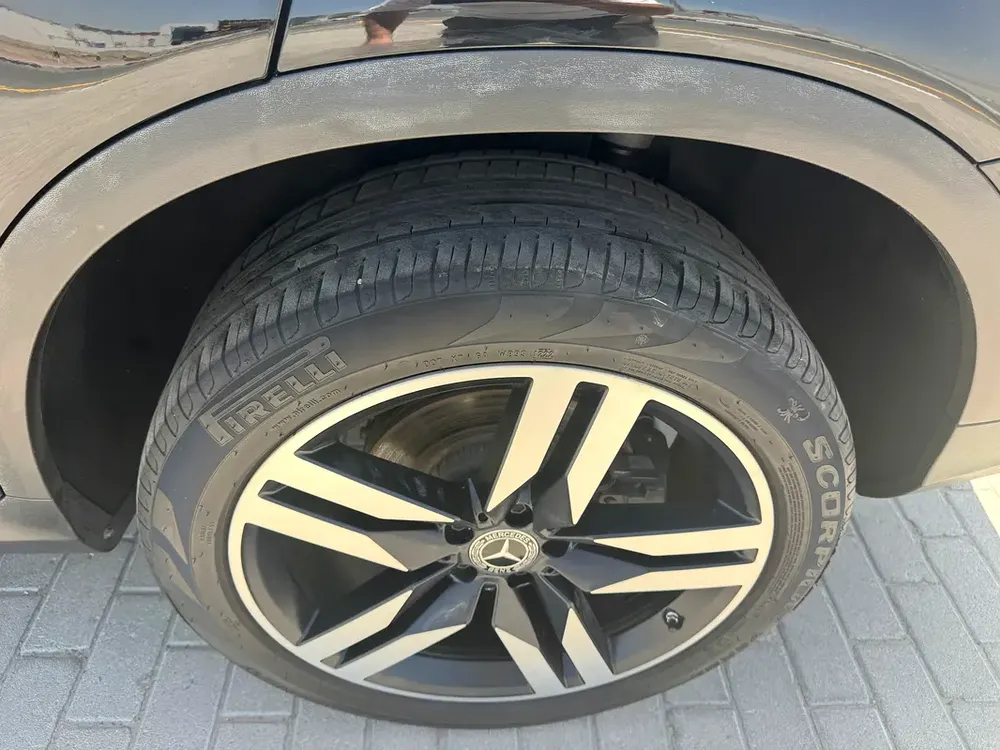 Mercedes-Benz GLC 300 4MATIC 2020 | American Specs | Pristine Condition - Image 9
