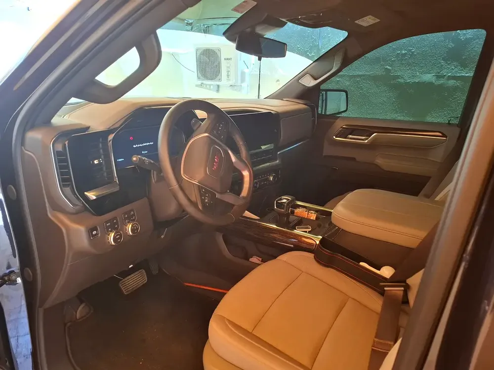 GMC. SIERRA رمادي غامق - Image 6