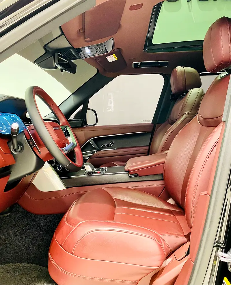 2022 Land Rover Range Rover P530 | GCC Specs | Low Mileage - Image 12