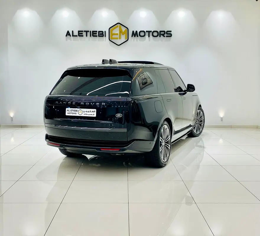 2022 Land Rover Range Rover P530 | GCC Specs | Low Mileage - Image 4
