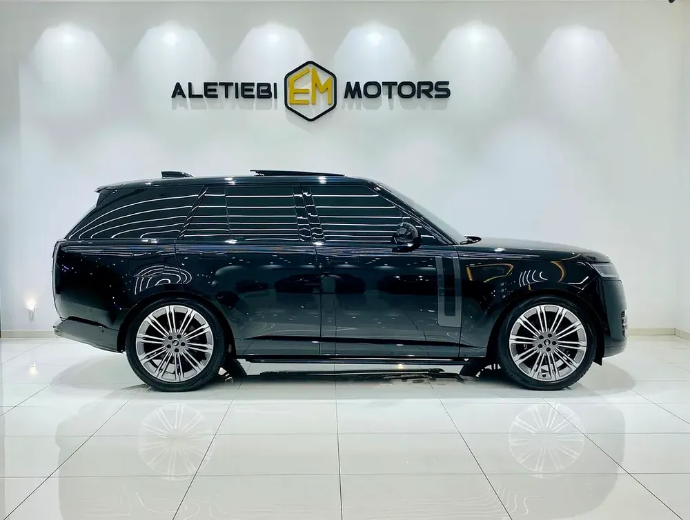 2022 Land Rover Range Rover P530 | GCC Specs | Low Mileage - Image 8