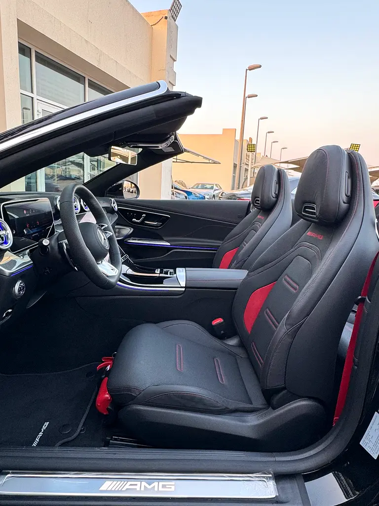 Mercedes Benz CLE 53 AMG 4matic convertible 2025 fully loaded - Image 16