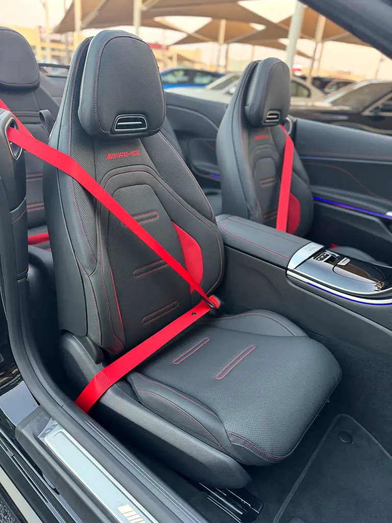 Mercedes Benz CLE 53 AMG 4matic convertible 2025 fully loaded - Image 18