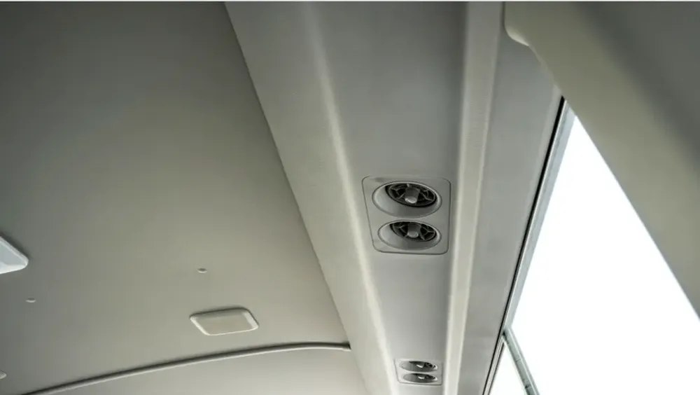 New 2025 Toyota Coaster - GCC Specs - Image 14