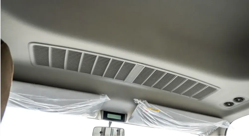 New 2025 Toyota Coaster - GCC Specs - Image 15