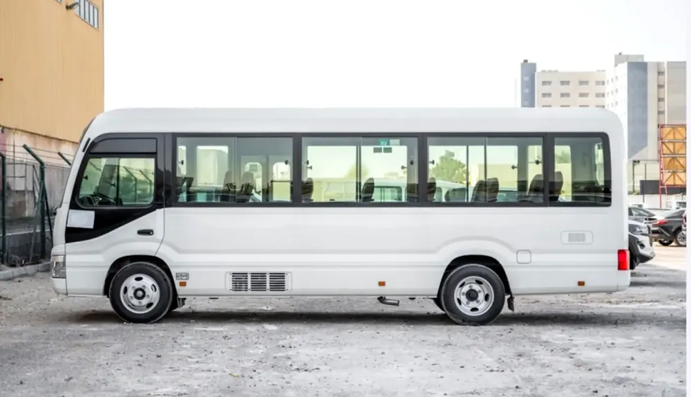 New 2025 Toyota Coaster - GCC Specs - Image 4