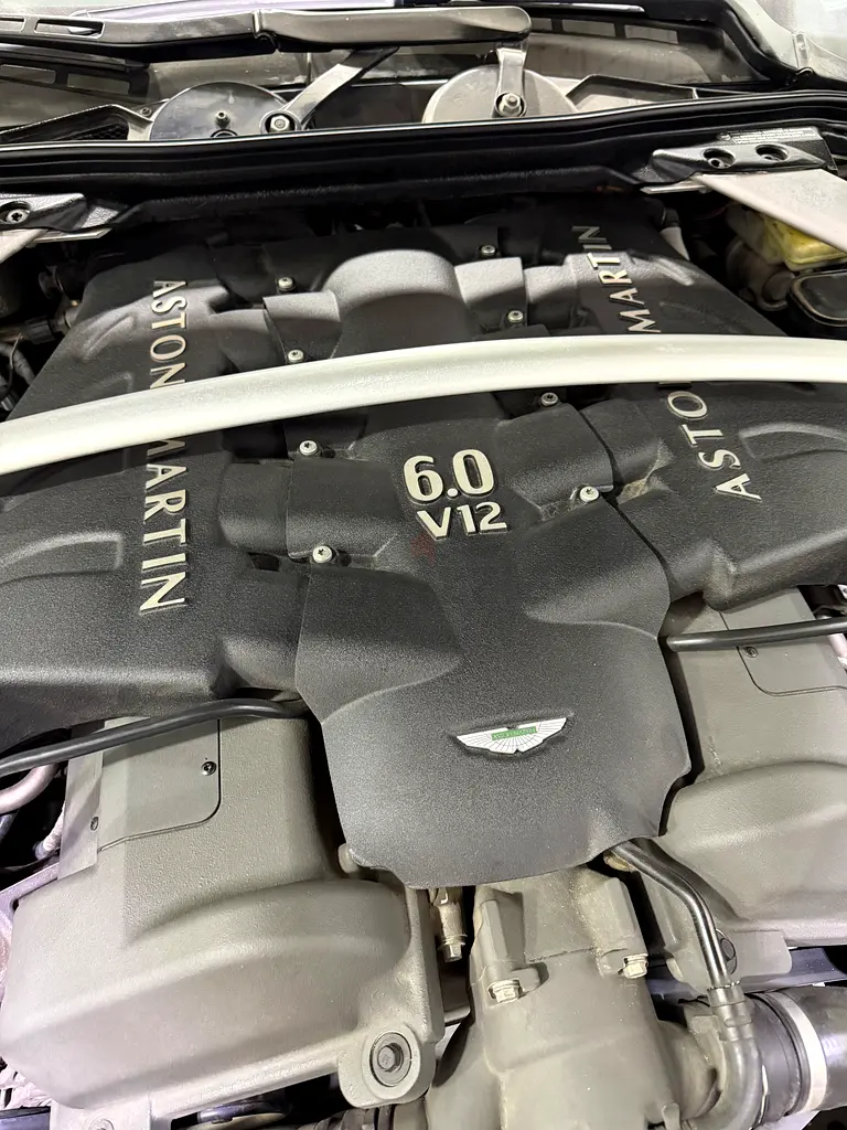 Aston Martin DB9 - Image 5