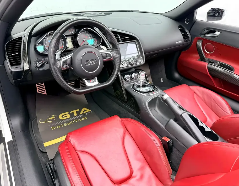 2014 Audi R8 Spyder, Service History, Excellent Condition, GCC - Image 10