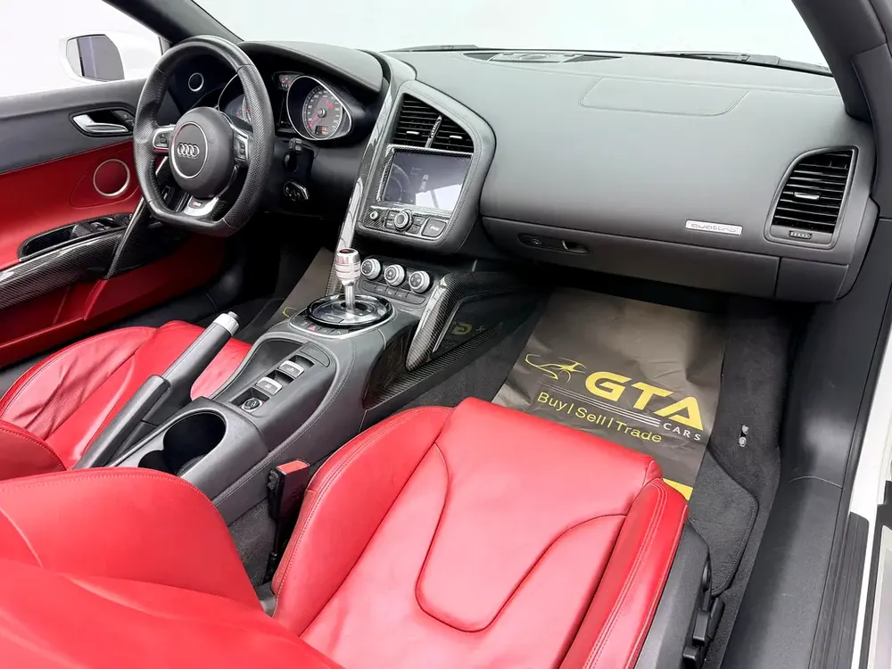 2014 Audi R8 Spyder, Service History, Excellent Condition, GCC - Image 11