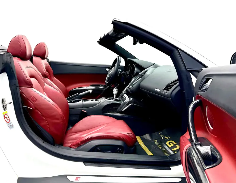 2014 Audi R8 Spyder, Service History, Excellent Condition, GCC - Image 14