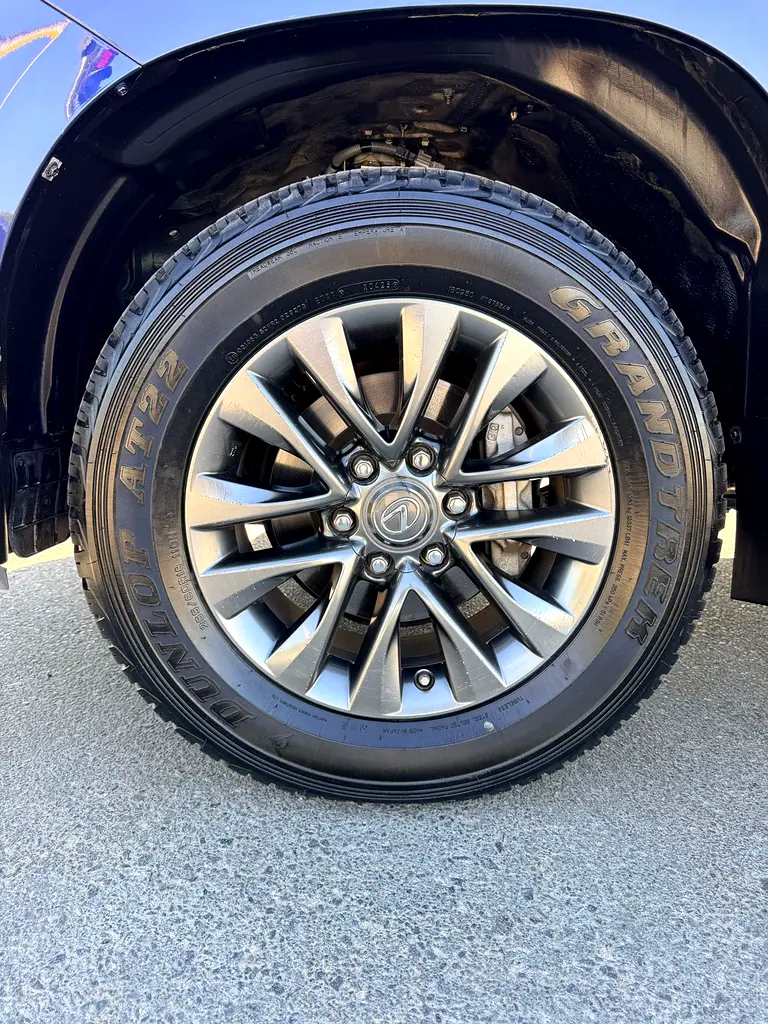 Lexus GX 460 Platinum 2017 GCC Specs - Pristine Condition full service history available - Image 20
