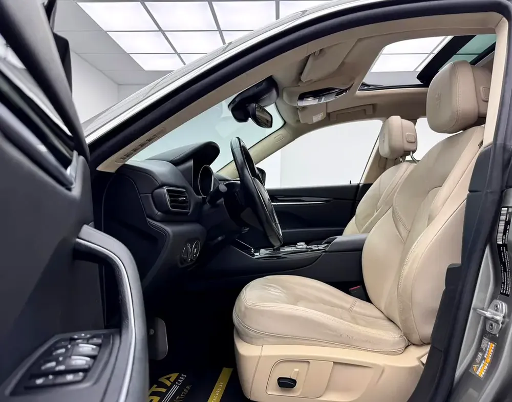 2017 Maserati Levante, Full Maserati Service History, Excellent Condition, GCC - Image 14