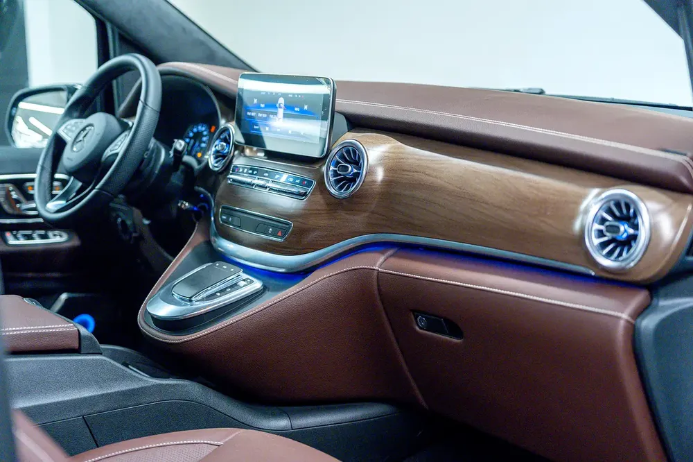 Mercedes V350L - Brand New - Image 14