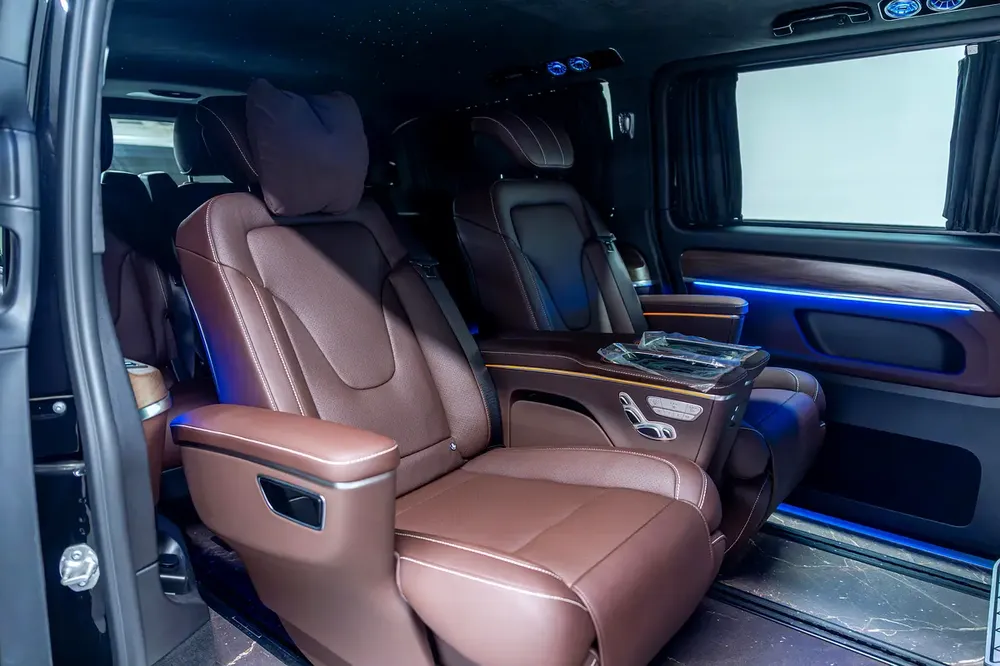 Mercedes V350L - Brand New - Image 9
