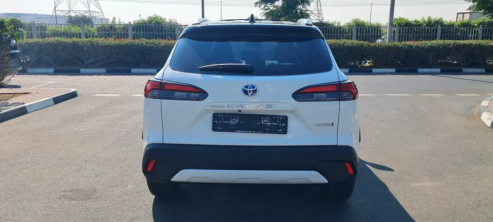 COROLLA CROSS 2024 HYBRID FULL OPTION NO.1 GCC FREE SERVICE 80000 KM + WARRANTY AL FUTTAIM + NO PAIN - Image 5