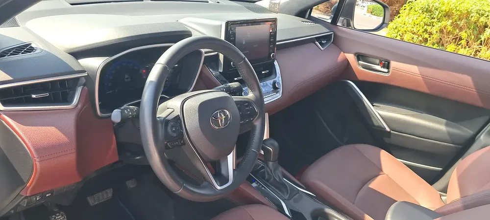 COROLLA CROSS 2024 HYBRID FULL OPTION NO.1 GCC FREE SERVICE 80000 KM + WARRANTY AL FUTTAIM + NO PAIN - Image 8