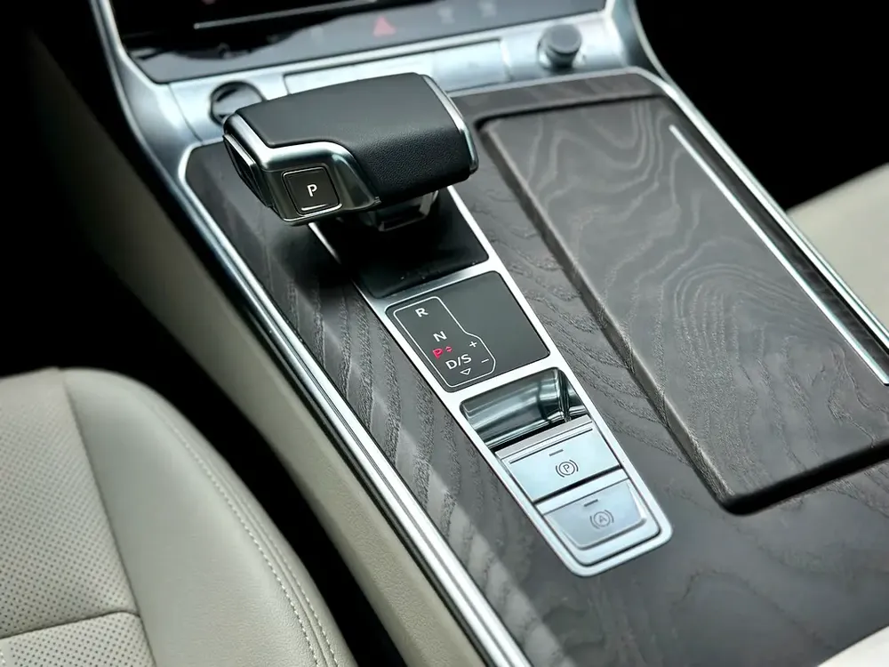 AUDI A6 45TFSI S-LINE 2023 - Image 14