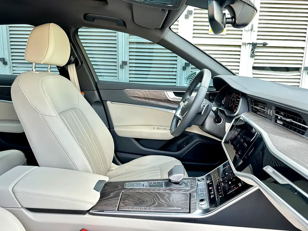 AUDI A6 45TFSI S-LINE 2023 - Image 6