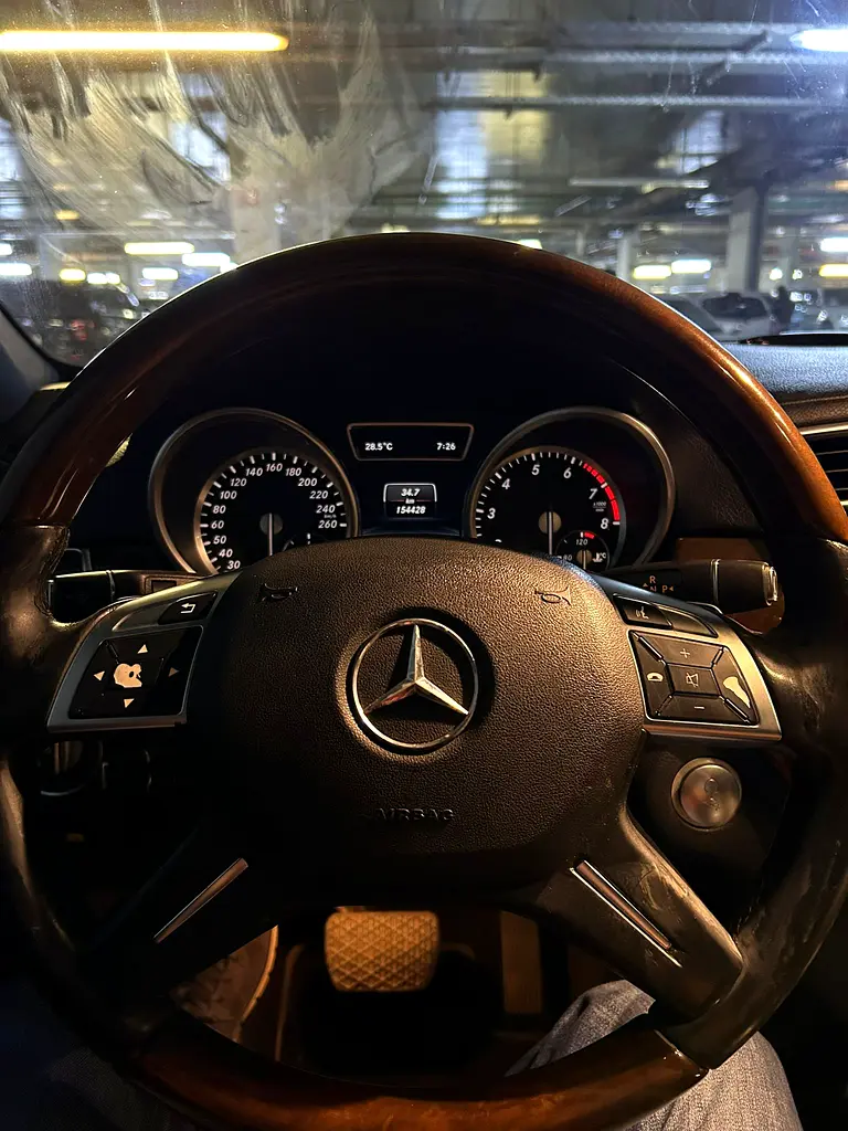 Mercedes-Benz GL 500 4matic 2015 - GCC Specs - Excellent Condition - Image 13