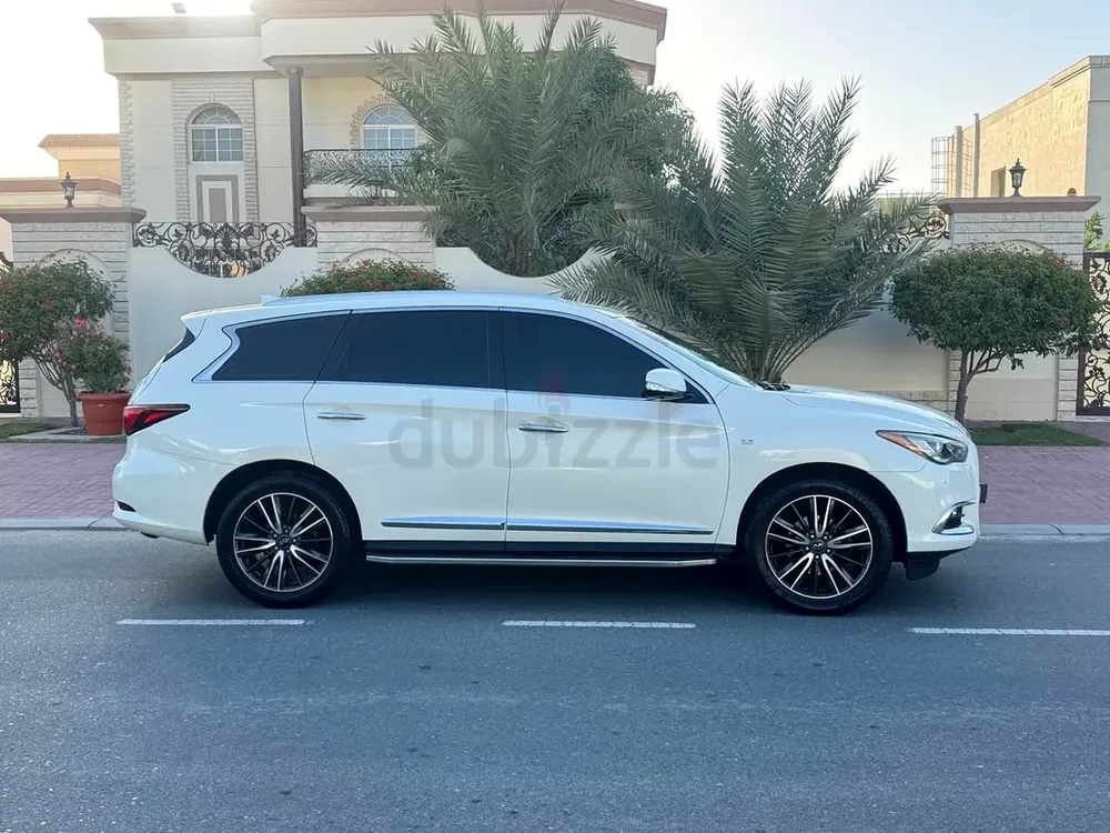 Infinity QX60 Luxurious top line and superb mint condition - Image 10