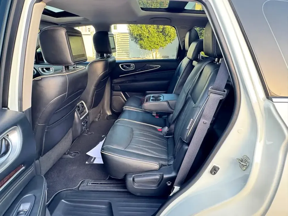 Infinity QX60 Luxurious top line and superb mint condition - Image 12