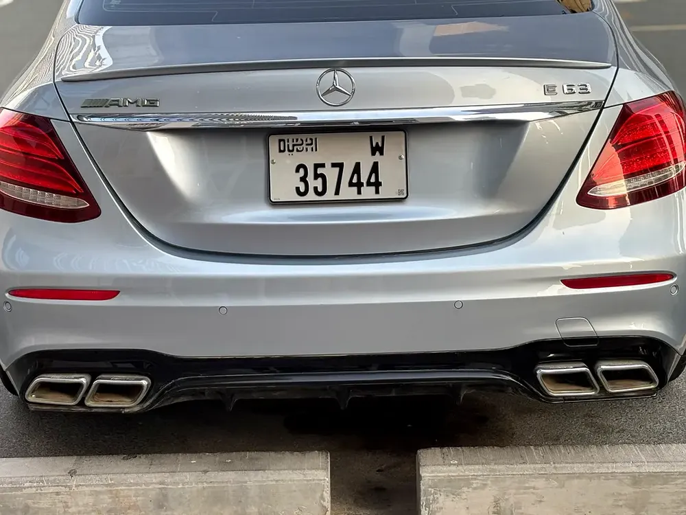 2017 Mercedes-Benz E-Class E 200 American Specs full option Excellent Condition - Image 10