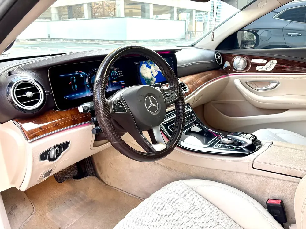 2017 Mercedes-Benz E-Class E 200 American Specs full option Excellent Condition - Image 4