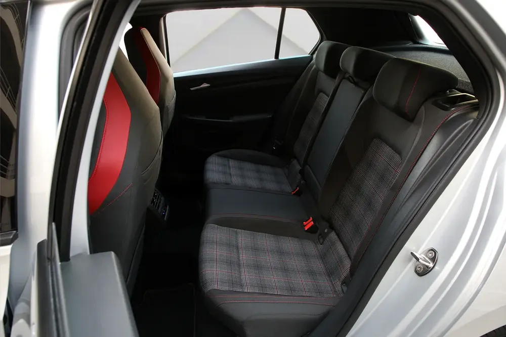 VOLKSWAGEN GOLF GTI - 2022 - GCC - FULLY LOADED - AMAZING CONDITION - Image 19